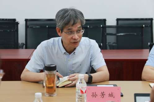 孙芳城校长一行深入我集团调研产教融合工作
